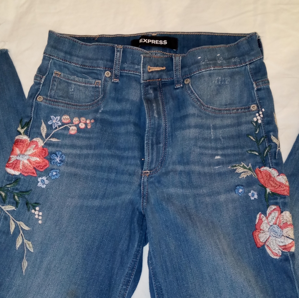 Express Embroidered Jeans - Picture 2 of 13